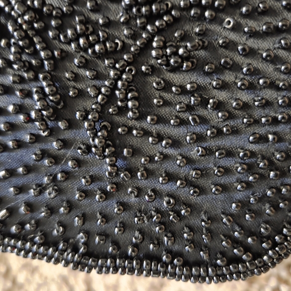 Black Beaded Clutch With Long Shoulder Strap And Magnetic Closure - Picture 4 of 5